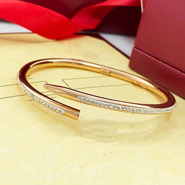 designer diamond brand fashion bangle bracelet luxury 18k gold-plated nail bracelet high-quality stainless steel designer jewelry for men an, Black
designer diamond brand fashion bangle bracelet luxury 18k gold-plated nail bracelet high-quality stainless steel designer jewelry for men an, Black