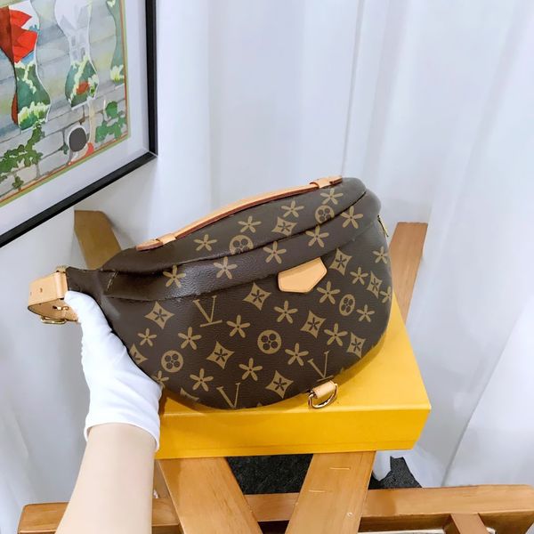 genuine leather embossing waistpacks clutch bag luxurys designer m43644 classic handbag fanny pack bum bag womens purse fashion tote cross b
genuine leather embossing waistpacks clutch bag luxurys designer m43644 classic handbag fanny pack bum bag womens purse fashion tote cross b