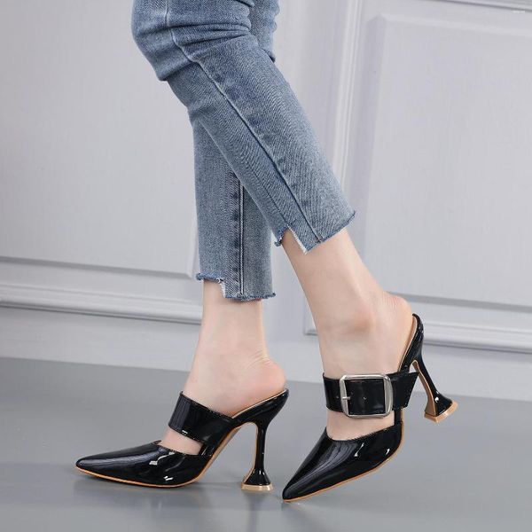 slippers in the summer of 2023 heel baotou with thin and pointed back hollow patent leather solid color shallow sandals, Black
slippers in the summer of 2023 heel baotou with thin and pointed back hollow patent leather solid color shallow sandals, Black