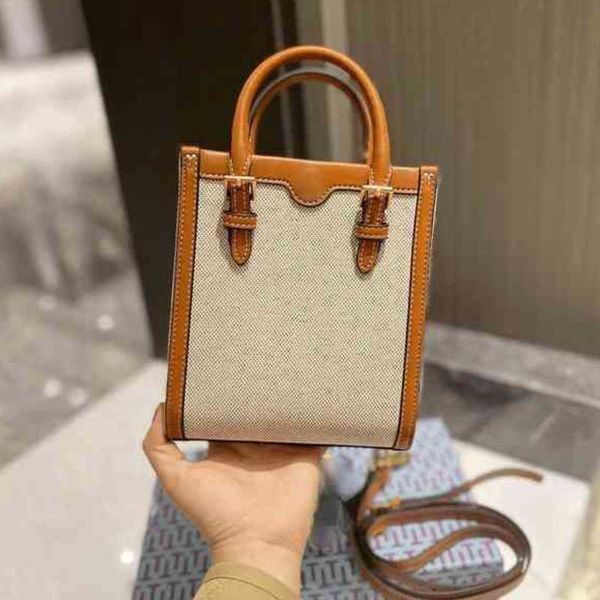 shoulder bags luxury brand fashion simple small square shopping messenger women's designer real leather mobile phone handbags 1220
shoulder bags luxury brand fashion simple small square shopping messenger women's designer real leather mobile phone handbags 1220