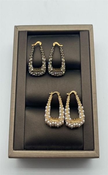 stud style letter diamond pearl net red the same fashion temperament earrings femalej5690721, Golden;silver
stud style letter diamond pearl net red the same fashion temperament earrings femalej5690721, Golden;silver