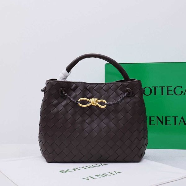 woven designer andiamo bag luxury botegas purse versatile handbag new single shoulder messenger small square 8-button briefcase xn5u
woven designer andiamo bag luxury botegas purse versatile handbag new single shoulder messenger small square 8-button briefcase xn5u