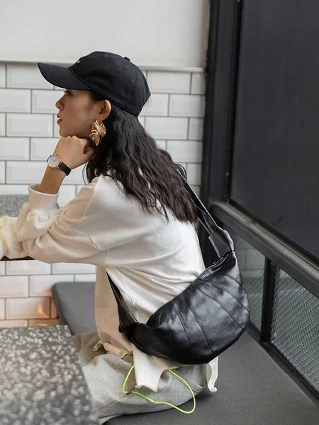 lemaire bag cow horn bun small popular odable bun french fashion versatile dumpling bun cross body chest waist bag e0kf
lemaire bag cow horn bun small popular odable bun french fashion versatile dumpling bun cross body chest waist bag e0kf