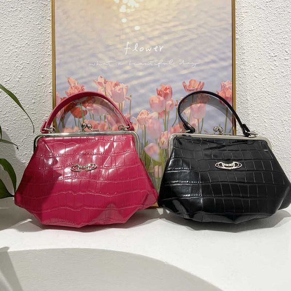 crocodile pattern dumpling chain bag leather handheld clip handbag women designer shoulder bags fashion tote purse 230805
crocodile pattern dumpling chain bag leather handheld clip handbag women designer shoulder bags fashion tote purse 230805