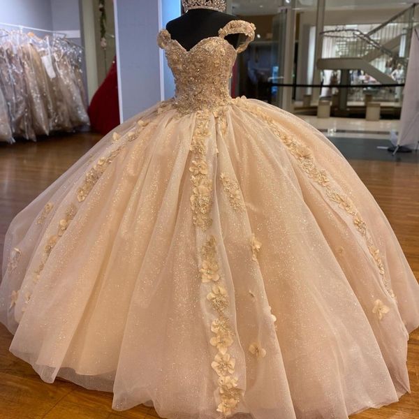 champagne sweetheart off the shoulder quinceanera dresses ball gown sleeveless floral appliques lace 3dflowers sweet 15 party wear, Blue;red
champagne sweetheart off the shoulder quinceanera dresses ball gown sleeveless floral appliques lace 3dflowers sweet 15 party wear, Blue;red