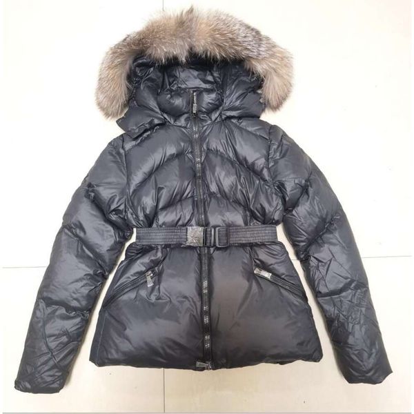 women black down jacket designer winter coat detachable fur hood long sleeve down-filled quilted parka
women black down jacket designer winter coat detachable fur hood long sleeve down-filled quilted parka