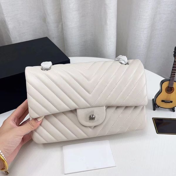 new fashion designer chain bag classic flap luxury caviar versatile casual cowhide production storage shoulder back casual western style str
new fashion designer chain bag classic flap luxury caviar versatile casual cowhide production storage shoulder back casual western style str