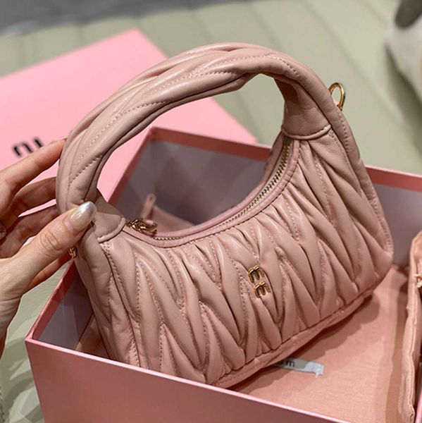 luxury designer miui miu wander matelasse bags womens mens handbags shoulder clutch crossbody bag purses genuine leather hobo pochette commu
luxury designer miui miu wander matelasse bags womens mens handbags shoulder clutch crossbody bag purses genuine leather hobo pochette commu