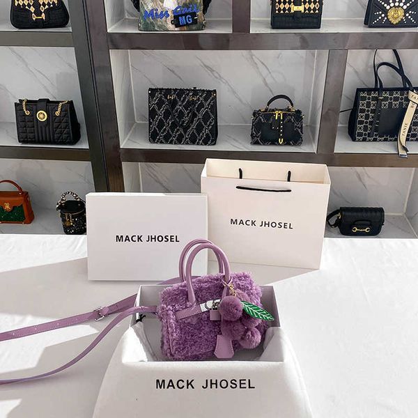 luxury h ermes brikis's handbags for women wool bag in summer 2023 new fashion niche design macaron plush high grade handbag with real
luxury h ermes brikis's handbags for women wool bag in summer 2023 new fashion niche design macaron plush high grade handbag with real