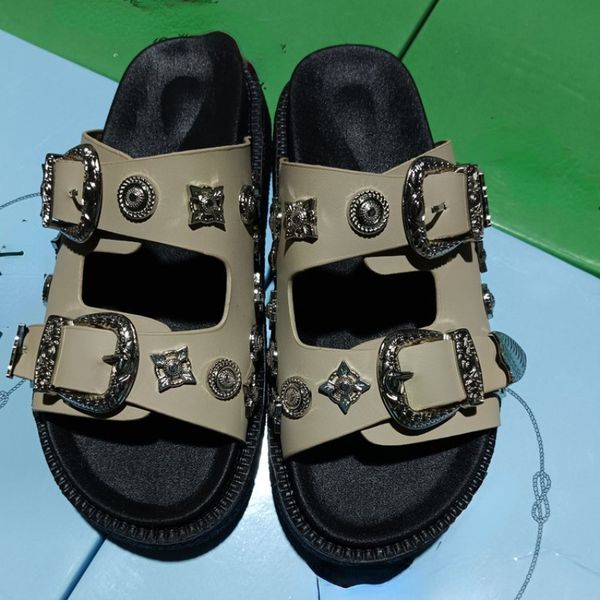 slippers summer punk rock women slippers rivets platform leather mules creative metal fittings casual sandals women's sandals 230807, Black
slippers summer punk rock women slippers rivets platform leather mules creative metal fittings casual sandals women's sandals 230807, Black