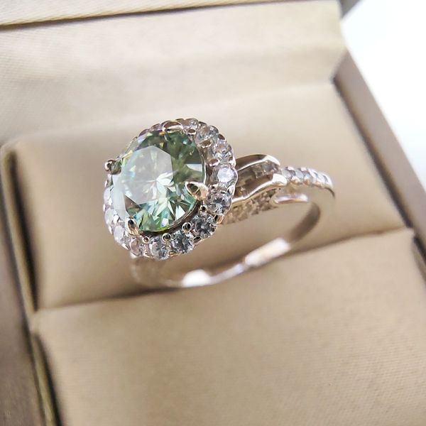 wedding rings luomansi s925 vintage silver ring 1 carat green yellow pink blue jewelry pass diamond test party memorial gift 230808, Slivery;golden
wedding rings luomansi s925 vintage silver ring 1 carat green yellow pink blue jewelry pass diamond test party memorial gift 230808, Slivery;golden