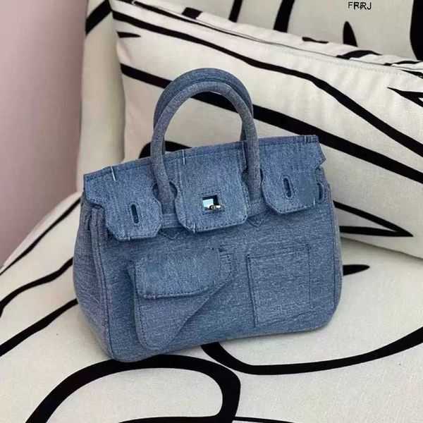 birkins h ermess handbags 5a 2023 summer new product network red same fashion large capacity wash grey contrast gun shape design handheld cr
birkins h ermess handbags 5a 2023 summer new product network red same fashion large capacity wash grey contrast gun shape design handheld cr
