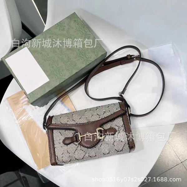 horizontal mobile phone bag 2023 star printed mobile phone bag cross-body bag horseshoe buckle old flower shoulder bag for women
horizontal mobile phone bag 2023 star printed mobile phone bag cross-body bag horseshoe buckle old flower shoulder bag for women