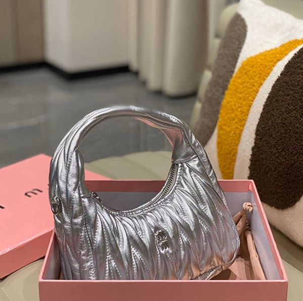 luxury designer miui miu wander matelasse bag womens mens handbag shoulder clutch crossbody bags purses genuine leather hobo pochette commut
luxury designer miui miu wander matelasse bag womens mens handbag shoulder clutch crossbody bags purses genuine leather hobo pochette commut