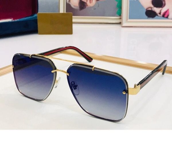 2023 sunglasses black gold metal frame blue square gradient color glasses available with box, White;black
2023 sunglasses black gold metal frame blue square gradient color glasses available with box, White;black