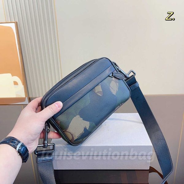 designers cross body bag fashion shoulder bag classical letter camera bags dermal 5a quality good match multifunctional simplicity very nice
designers cross body bag fashion shoulder bag classical letter camera bags dermal 5a quality good match multifunctional simplicity very nice