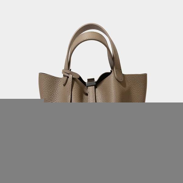 a designer tote bag her mas handbag authentic picotin luxury bags portable vegetable basket women's bag soft cow skin litchi pattern pu
a designer tote bag her mas handbag authentic picotin luxury bags portable vegetable basket women's bag soft cow skin litchi pattern pu