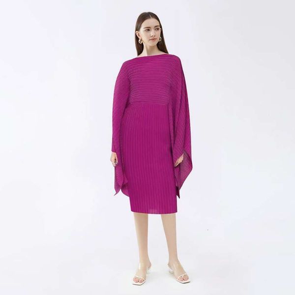 title pure color v neck dress for women spring style middle east loose temperament long with sleeves and pleats, Black;gray
title pure color v neck dress for women spring style middle east loose temperament long with sleeves and pleats, Black;gray