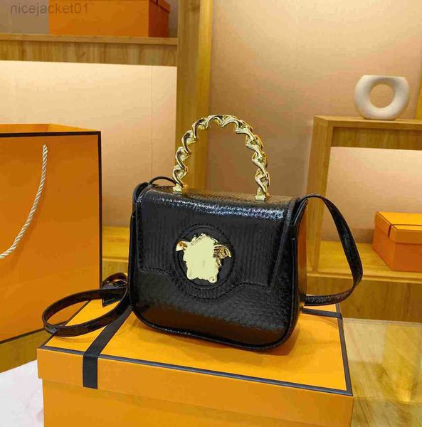 designer versagess bag vercacess spring and summer new women's bag handbag single shoulder bag messenger bag chain bag women's bag
designer versagess bag vercacess spring and summer new women's bag handbag single shoulder bag messenger bag chain bag women's bag