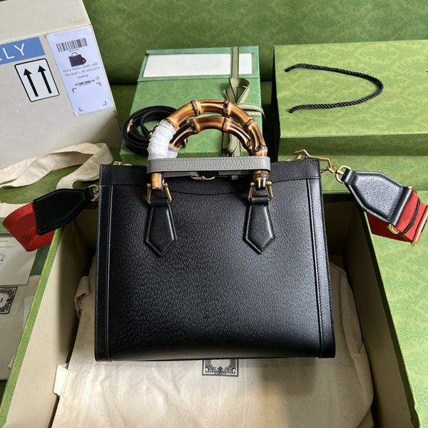 diana small tote bag 27cm designer shoulder bag 10a mirror quality genuine leather bamboo handbag lady crossbody bags 702721 with box g070
diana small tote bag 27cm designer shoulder bag 10a mirror quality genuine leather bamboo handbag lady crossbody bags 702721 with box g070
