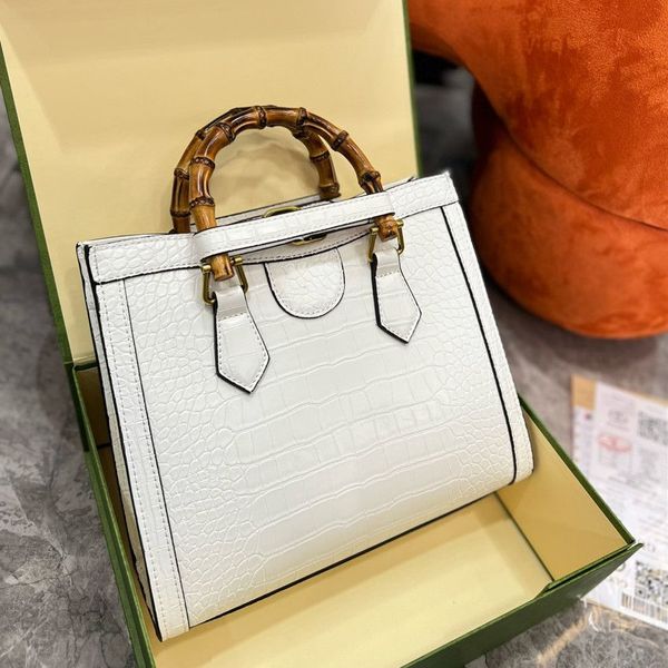 fashion high capacity package women shoulder designer cross body small handbag leather with contrast color belt 660195 luxury bags luxury di
fashion high capacity package women shoulder designer cross body small handbag leather with contrast color belt 660195 luxury bags luxury di