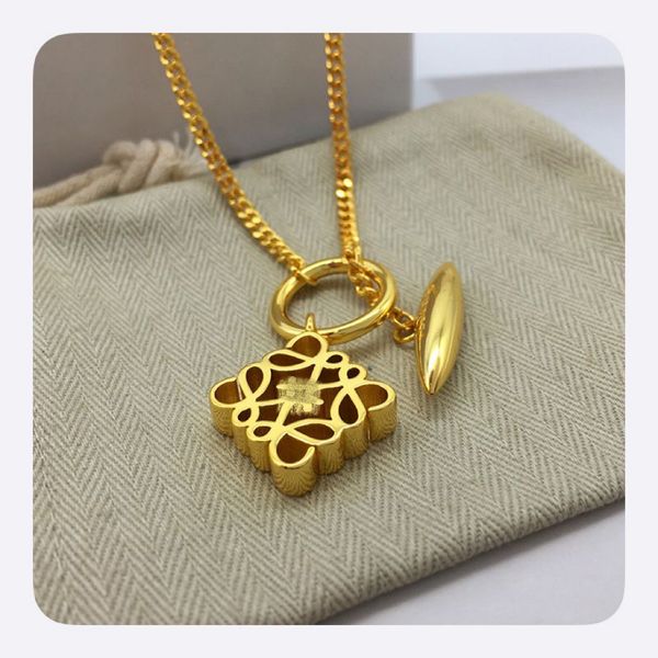 women's pendant luxury necklace fashion designer pendant luo family mooncake necklace hollow out gold jewelry clavicle chain colorless, Silver
women's pendant luxury necklace fashion designer pendant luo family mooncake necklace hollow out gold jewelry clavicle chain colorless, Silver