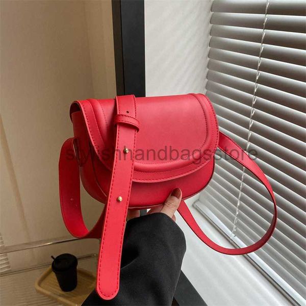 shoulder fashionable and westernized solid color for women's spring/summer 2023 new simple casual saddle bagstylishhandbagsstore
shoulder fashionable and westernized solid color for women's spring/summer 2023 new simple casual saddle bagstylishhandbagsstore