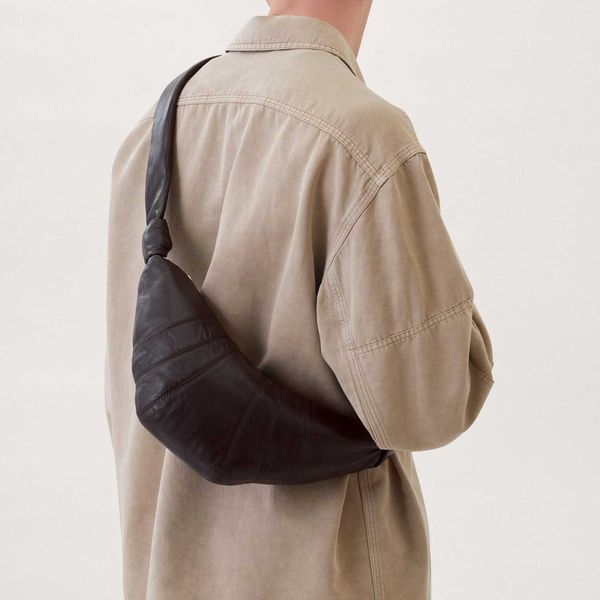 lemaire bag cow horn bun sheepskin small market minimalist street women's song bun genuine leather crossbody solid color dumpling bun g
lemaire bag cow horn bun sheepskin small market minimalist street women's song bun genuine leather crossbody solid color dumpling bun g
