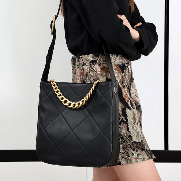 10a mirror quality designer handbags clutch women bag 29cm fashion handbag womens mini wallet lady clip luxury bags ramen totes c040
10a mirror quality designer handbags clutch women bag 29cm fashion handbag womens mini wallet lady clip luxury bags ramen totes c040
