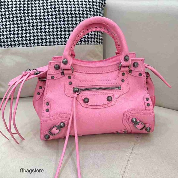 le one bag girl cool bags cagole neocagole women's elephant oil wax cowhide evening designer shoulder crossbody rivet spice girl handba
le one bag girl cool bags cagole neocagole women's elephant oil wax cowhide evening designer shoulder crossbody rivet spice girl handba