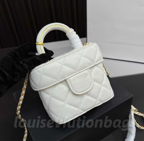 designe custom luxury brand handbag channel women's bag leather gold chain crossbody black and white pink cattle clip sheepskin shoulde
designe custom luxury brand handbag channel women's bag leather gold chain crossbody black and white pink cattle clip sheepskin shoulde