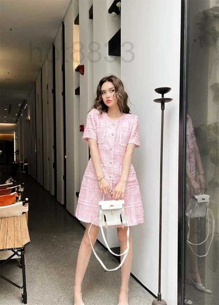 2023 new womens designer clothing summer dress women pearl chain dresses tweed women camellia party dress mother's day gift jstb, White;black
2023 new womens designer clothing summer dress women pearl chain dresses tweed women camellia party dress mother's day gift jstb, White;black