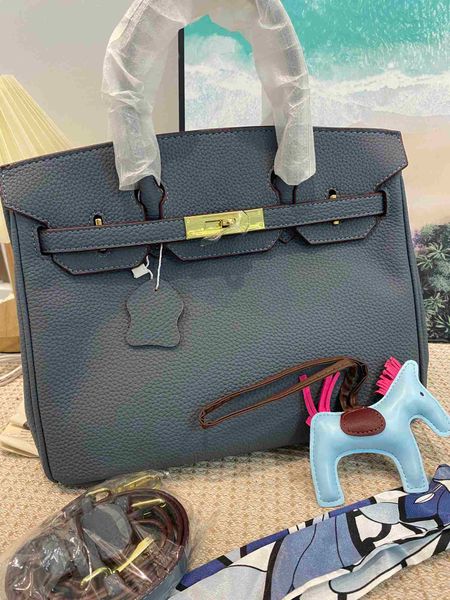 8a quality h ermes brikis designer handbags fan feedback 30 inch bag gold buckle lychee grain cowhide inside and outside large ca with real
8a quality h ermes brikis designer handbags fan feedback 30 inch bag gold buckle lychee grain cowhide inside and outside large ca with real
