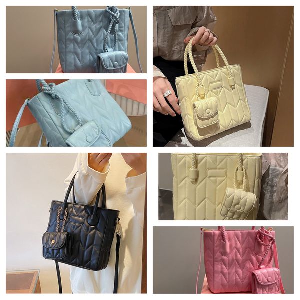 simple bag fashionable bag lovely bag jade bag small bag retro bag bag charming fashion atmosphere simple trend temperament classic generous
simple bag fashionable bag lovely bag jade bag small bag retro bag bag charming fashion atmosphere simple trend temperament classic generous