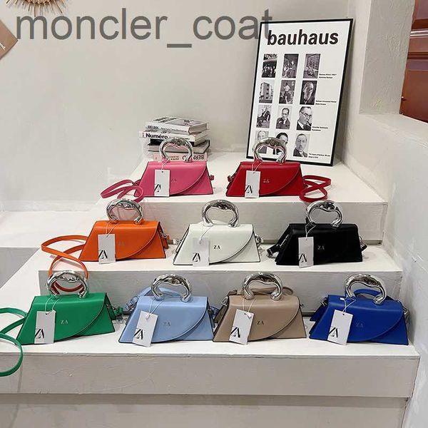 simple one shoulder women's bag handbag fresh sweet fashionable and personalized small square bag fashion style one shoulder crossbody
simple one shoulder women's bag handbag fresh sweet fashionable and personalized small square bag fashion style one shoulder crossbody