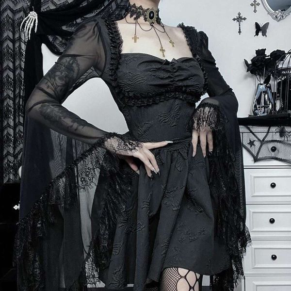 summer elegant short skirt dark lace splicing flare sleeves a style dress, Black;gray
summer elegant short skirt dark lace splicing flare sleeves a style dress, Black;gray