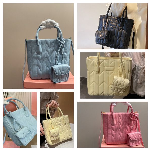 vintage backpack chain lady handbag women genuine cardholder fashionable bag temperament elegant handbags fashion bags purse messenger vinta
vintage backpack chain lady handbag women genuine cardholder fashionable bag temperament elegant handbags fashion bags purse messenger vinta