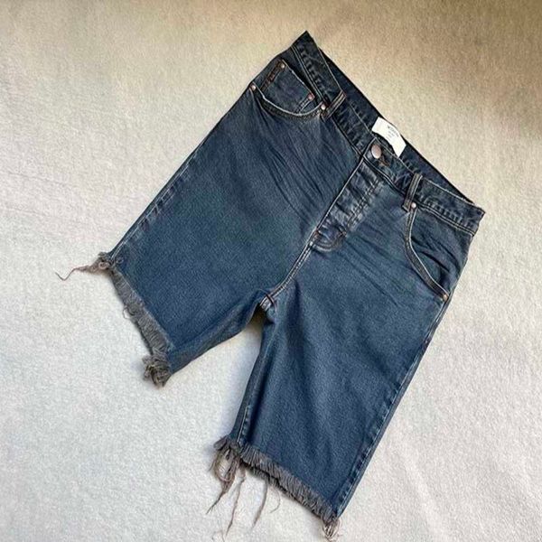 trendy pure original goods men and women's retro washed old blue elastic slim fitting quarter denim shorts
trendy pure original goods men and women's retro washed old blue elastic slim fitting quarter denim shorts
