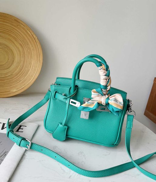 8a quality h ermes brikis designer handbags 2023 trendy casual cowhide rona green 20cm one shoulder cross body hand lock silk scarf bag with
8a quality h ermes brikis designer handbags 2023 trendy casual cowhide rona green 20cm one shoulder cross body hand lock silk scarf bag with