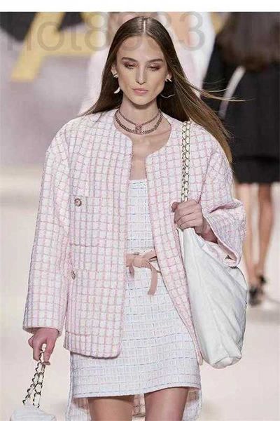 women's jackets designer 2023 clothes women jacket clothing high-end fashion autumn winter chains tweed coat camellia coats cardigan mo, Black;brown
women's jackets designer 2023 clothes women jacket clothing high-end fashion autumn winter chains tweed coat camellia coats cardigan mo, Black;brown
