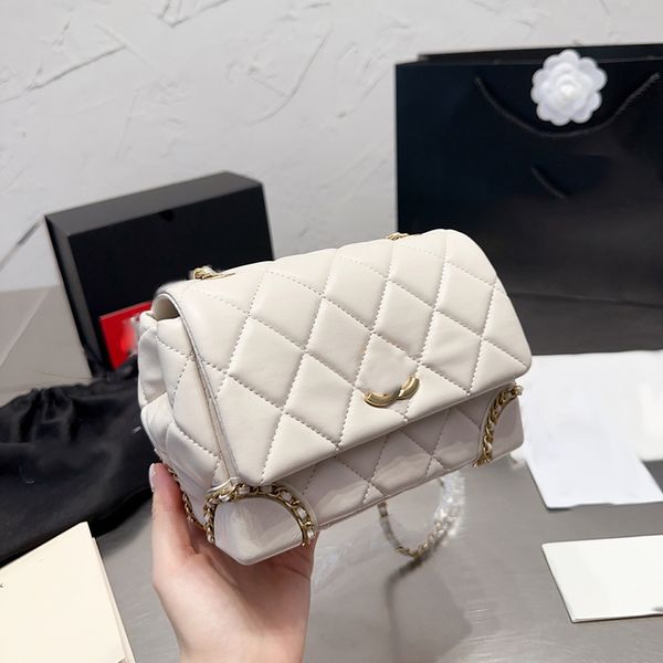 designer womens shoulder bag leather clamshell diamond hardware metal clasp luxury handbag matelasse chain crossbody bags classic chain char
designer womens shoulder bag leather clamshell diamond hardware metal clasp luxury handbag matelasse chain crossbody bags classic chain char