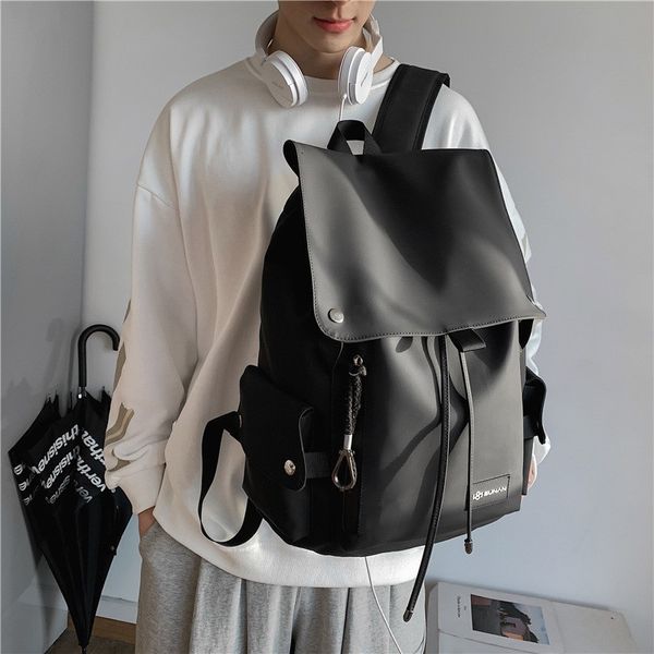 school bags fashion cool men's and women's backpack locomotive large capacity cover student bag leather 230807
school bags fashion cool men's and women's backpack locomotive large capacity cover student bag leather 230807