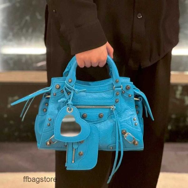 girl bags evening cool designer le cagole bag neocagole 2023 women large tote handbags metal leather women's mirror purse fashionable 2
girl bags evening cool designer le cagole bag neocagole 2023 women large tote handbags metal leather women's mirror purse fashionable 2