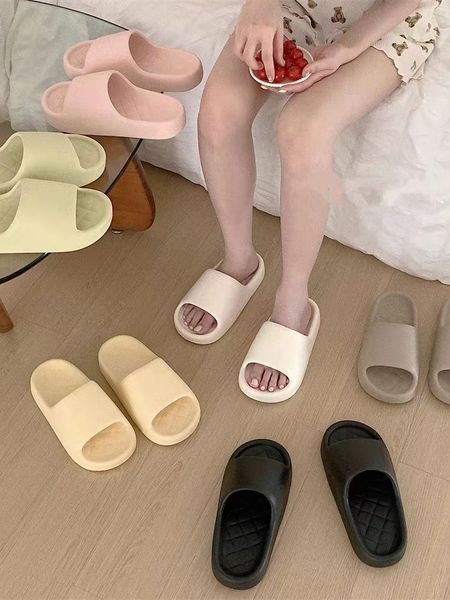 tongli 3 thin strips stepping on feces feeling home slippers men and women summer indoor household non-slip deodorant soft bottom bath sanda, Black
tongli 3 thin strips stepping on feces feeling home slippers men and women summer indoor household non-slip deodorant soft bottom bath sanda, Black