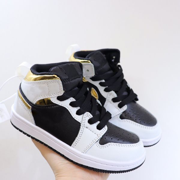 2023 outdoor shoes middle kids baby shoes, boys, girls sport black and white chunky low bull training boys and girls sport outdoor sneakers
2023 outdoor shoes middle kids baby shoes, boys, girls sport black and white chunky low bull training boys and girls sport outdoor sneakers