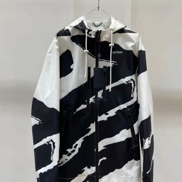 womens hooded windbreaker jacket waterproof zipper outdoor jacket womens designer clothes jackets hoodie logo brand girl design clothing, Black;brown
womens hooded windbreaker jacket waterproof zipper outdoor jacket womens designer clothes jackets hoodie logo brand girl design clothing, Black;brown