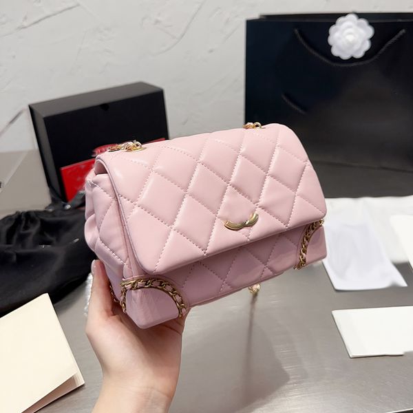 womens shoulder bag leather diamond check clamshell hardware metal buckle four corner chain small case bag handbag crossbody bags designer m
womens shoulder bag leather diamond check clamshell hardware metal buckle four corner chain small case bag handbag crossbody bags designer m