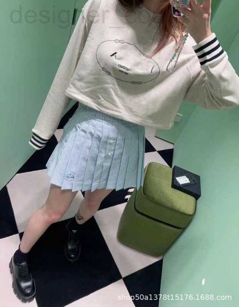 women's hoodies & sweatshirts designer p family's early autumn new letter embroidery contrast color thread cuffs round neck short, Black
women's hoodies & sweatshirts designer p family's early autumn new letter embroidery contrast color thread cuffs round neck short, Black