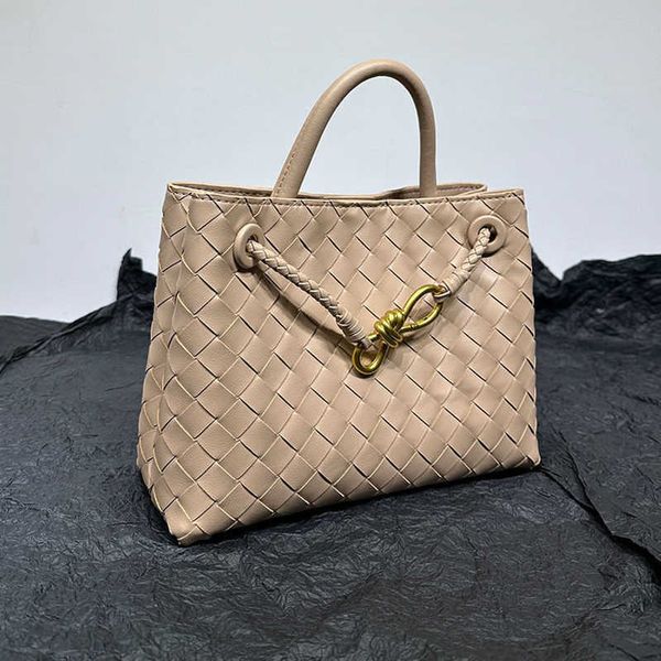 high-grade bag botegas purse same designer woven andiamo handbag commuting high-capacity tote one shoulder portable cross body women's
high-grade bag botegas purse same designer woven andiamo handbag commuting high-capacity tote one shoulder portable cross body women's