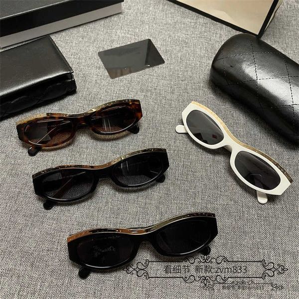 xiaoxiangjia's new fashion in the same letter series oval sunglasses ch9112, White;black
xiaoxiangjia's new fashion in the same letter series oval sunglasses ch9112, White;black